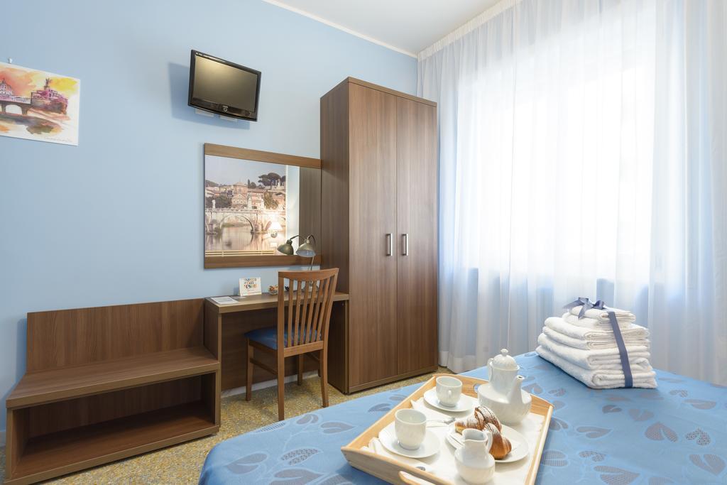 B&B Ad Maiora Roma Стая снимка