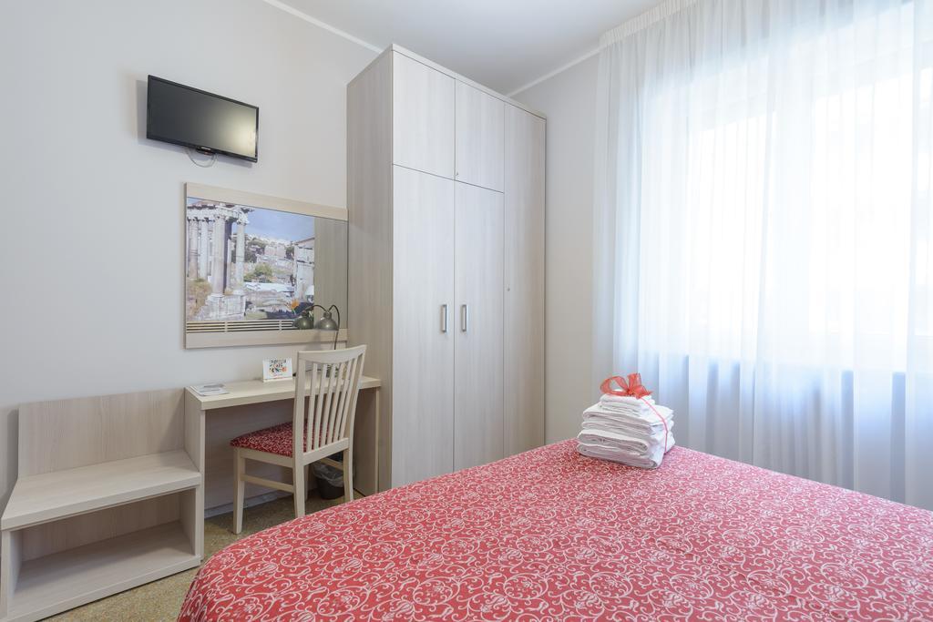 B&B Ad Maiora Roma Стая снимка
