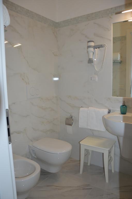 B&B Ad Maiora Roma Стая снимка
